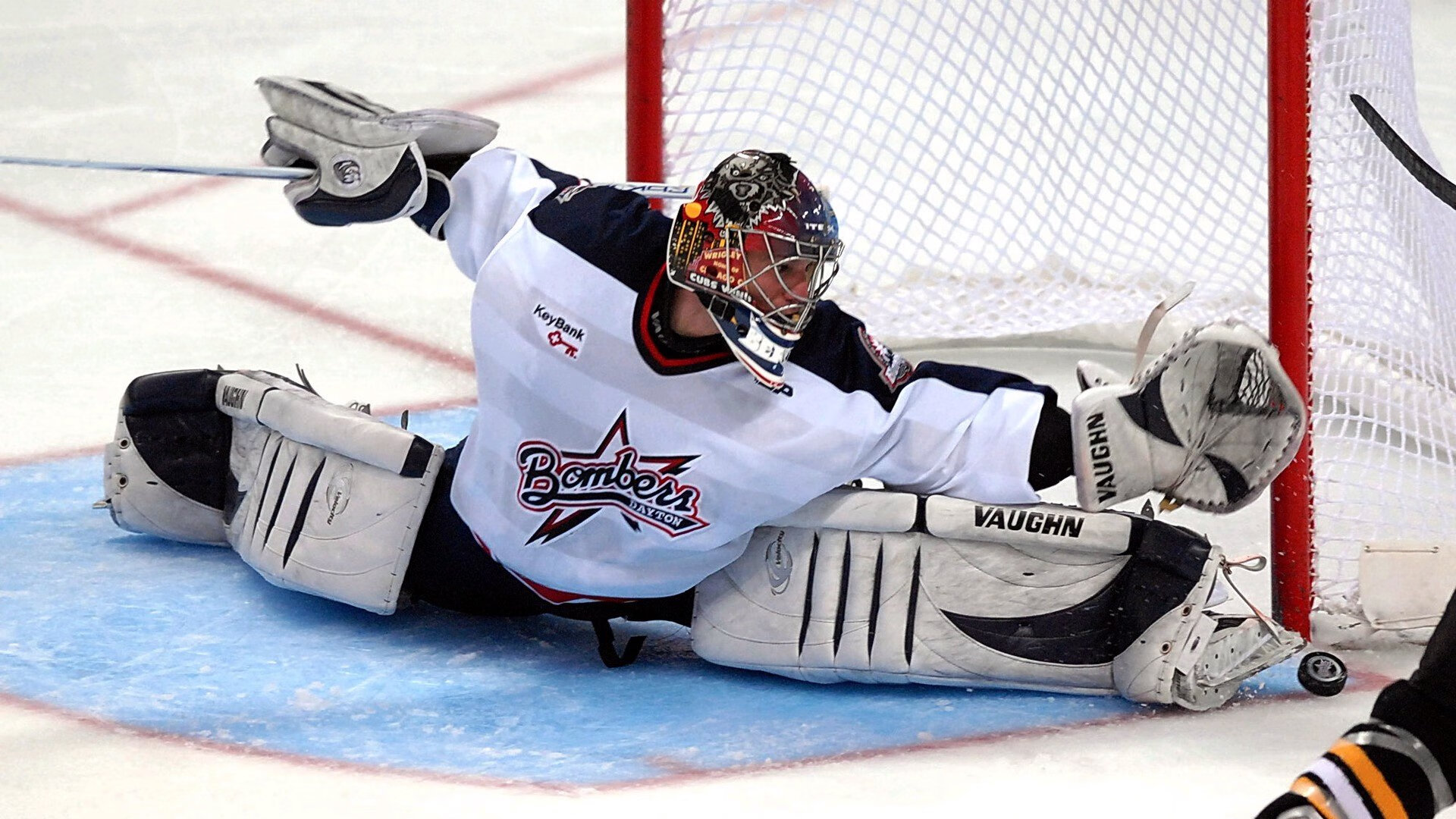 mk体育登录-五大联赛是否出现门将长距离发起进攻趋势回归，五大联赛开打